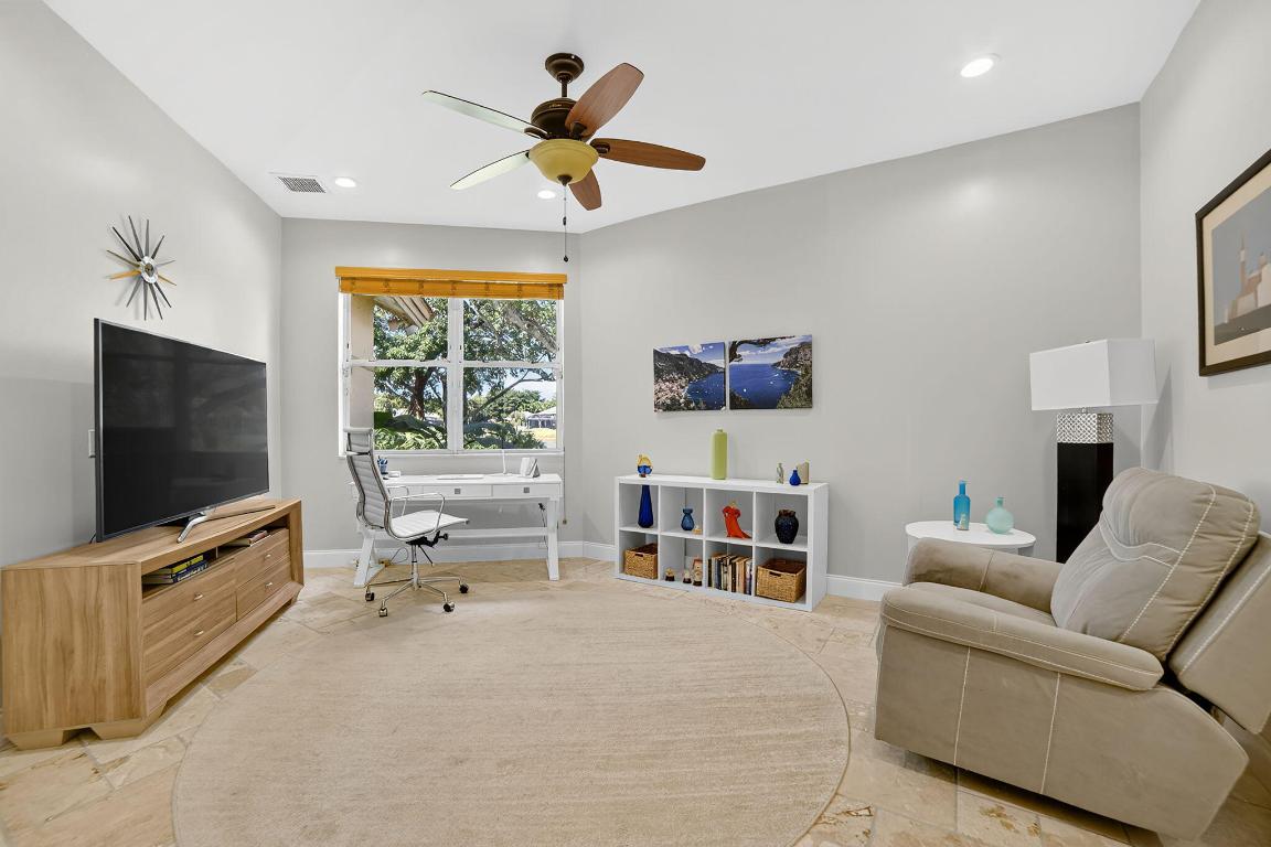 WHISPERING WOODS - Residential