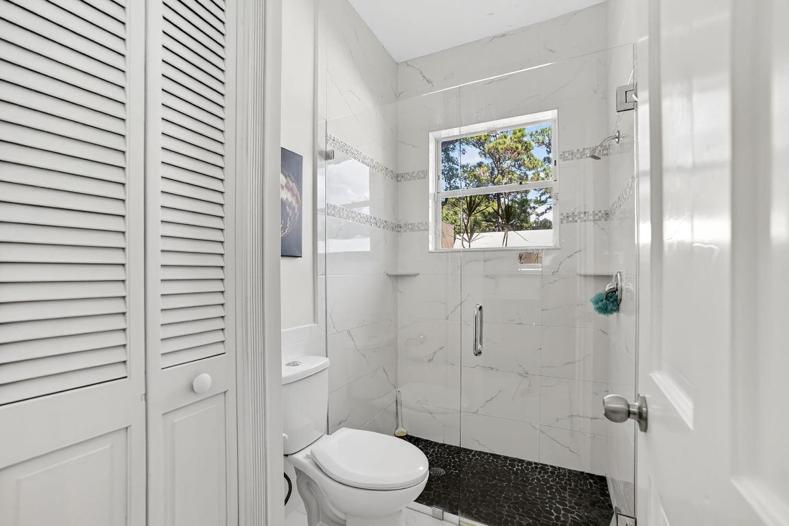 WHISPERING WOODS - Residential