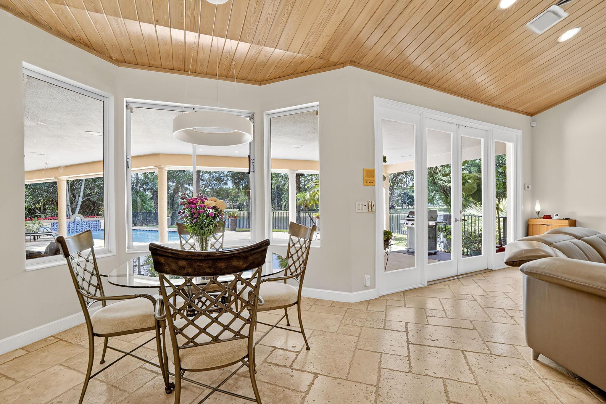 WHISPERING WOODS - Residential