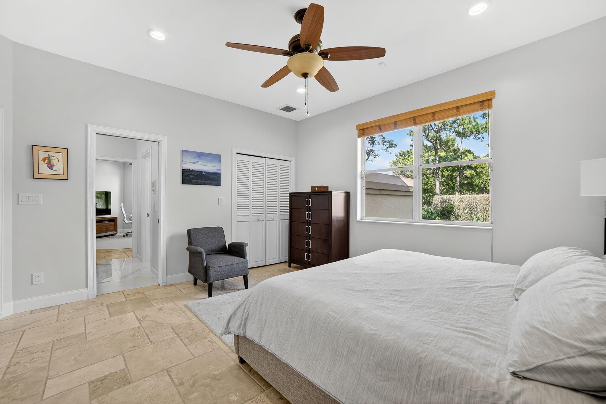 WHISPERING WOODS - Residential