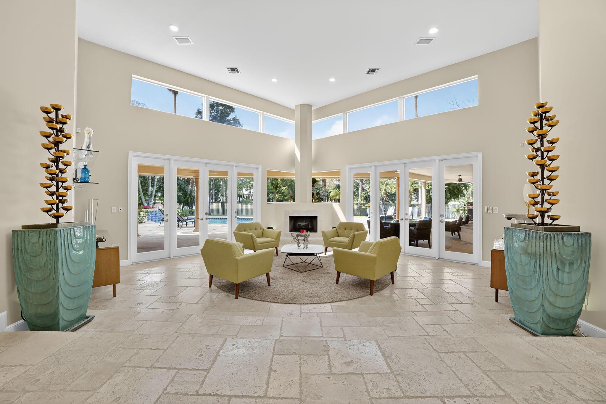 WHISPERING WOODS - Residential