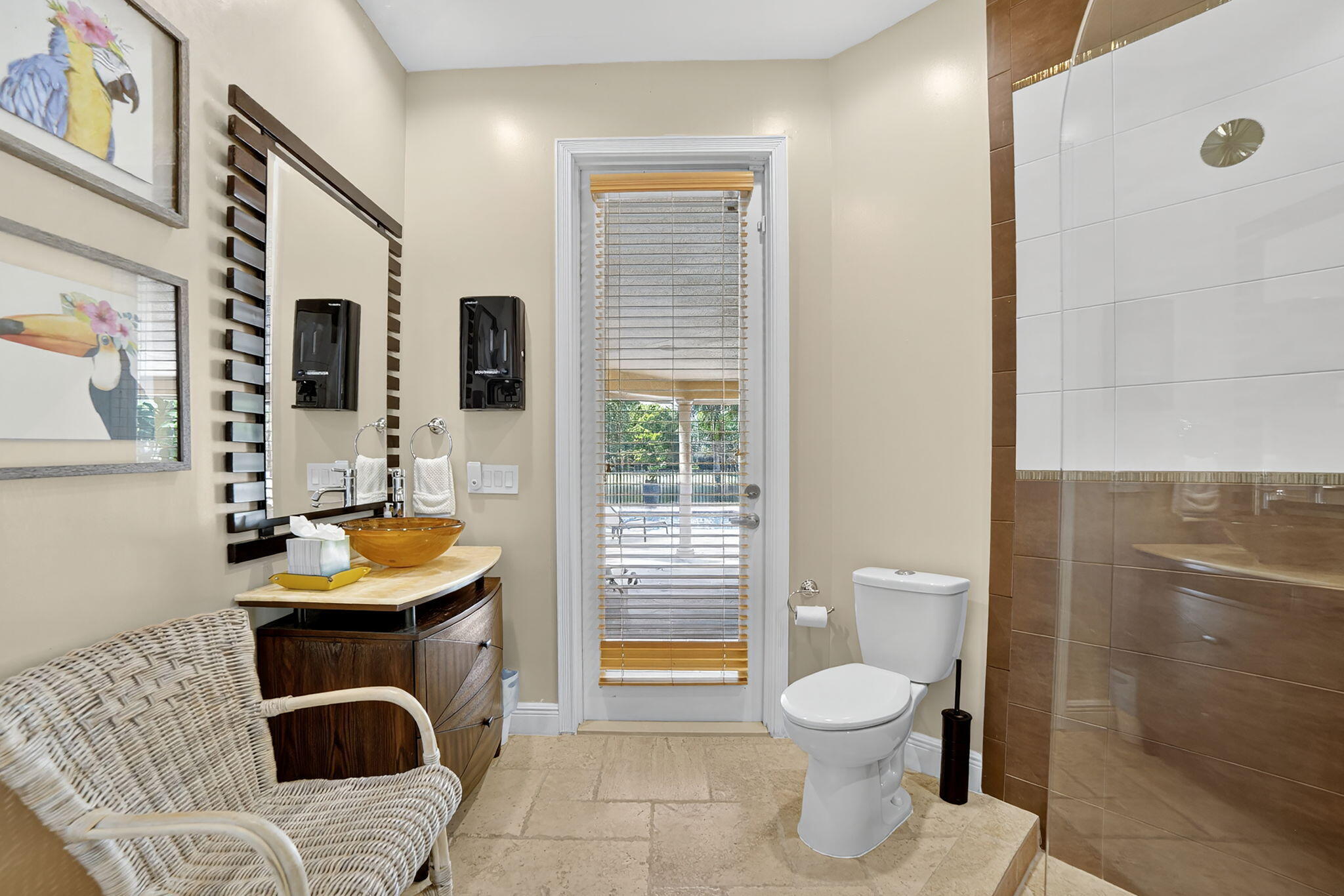 WHISPERING WOODS - Residential