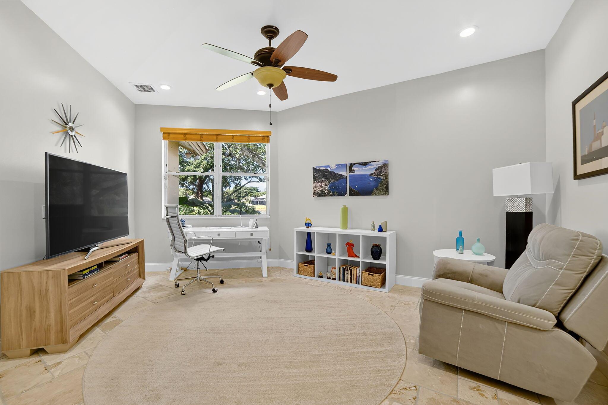 WHISPERING WOODS - Residential