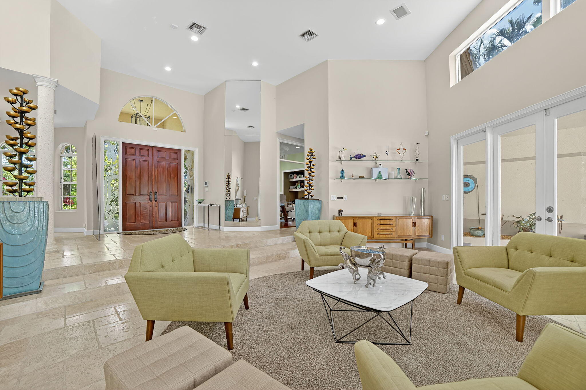 WHISPERING WOODS - Residential