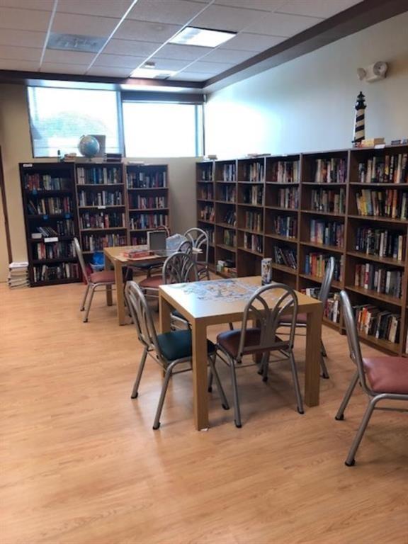 ORIOLE GARDENS - Residential