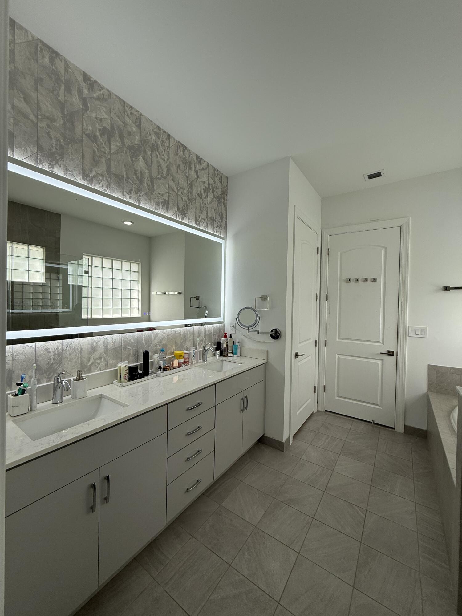 CORAL LAGO - Residential