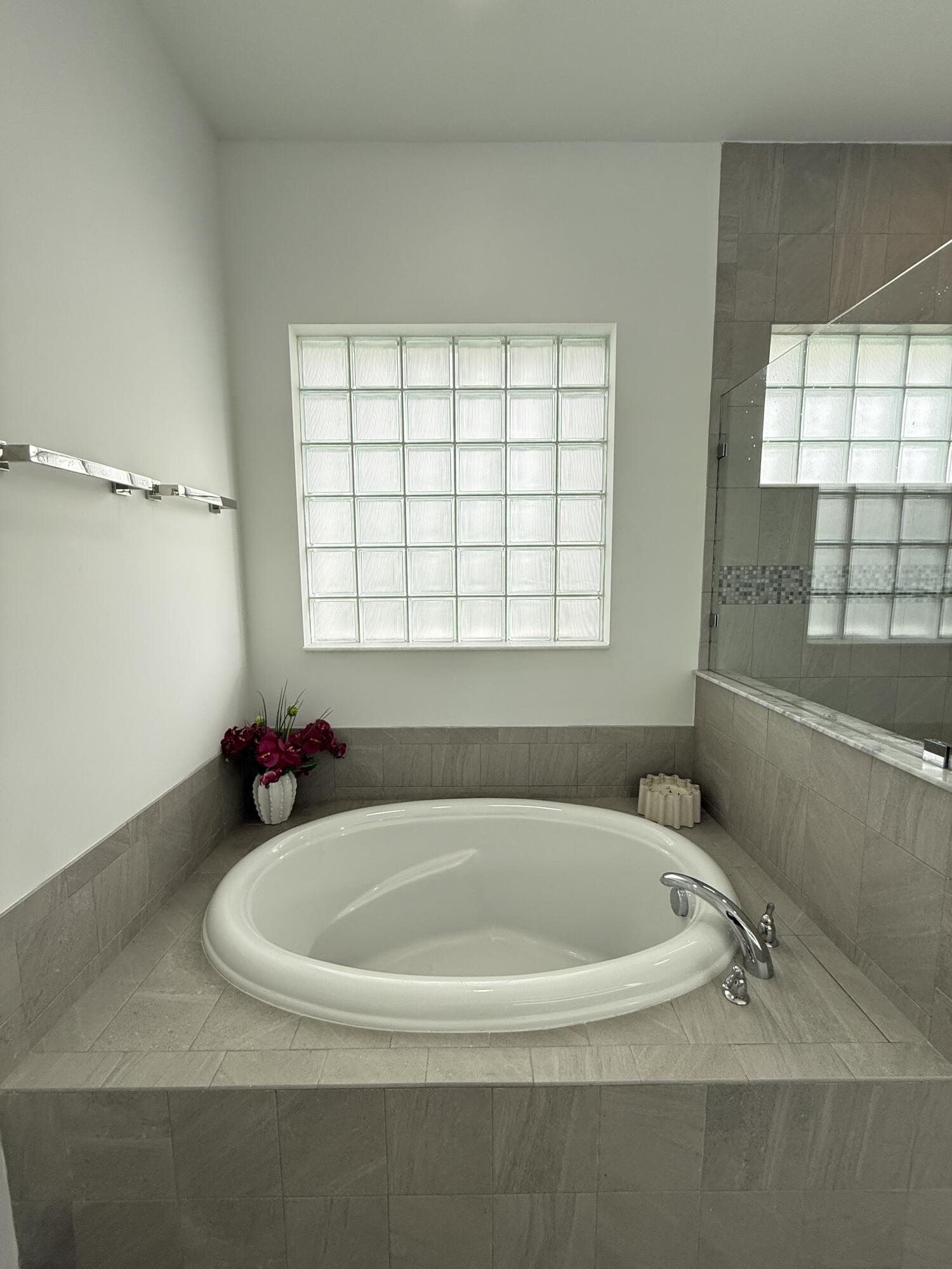 CORAL LAGO - Residential