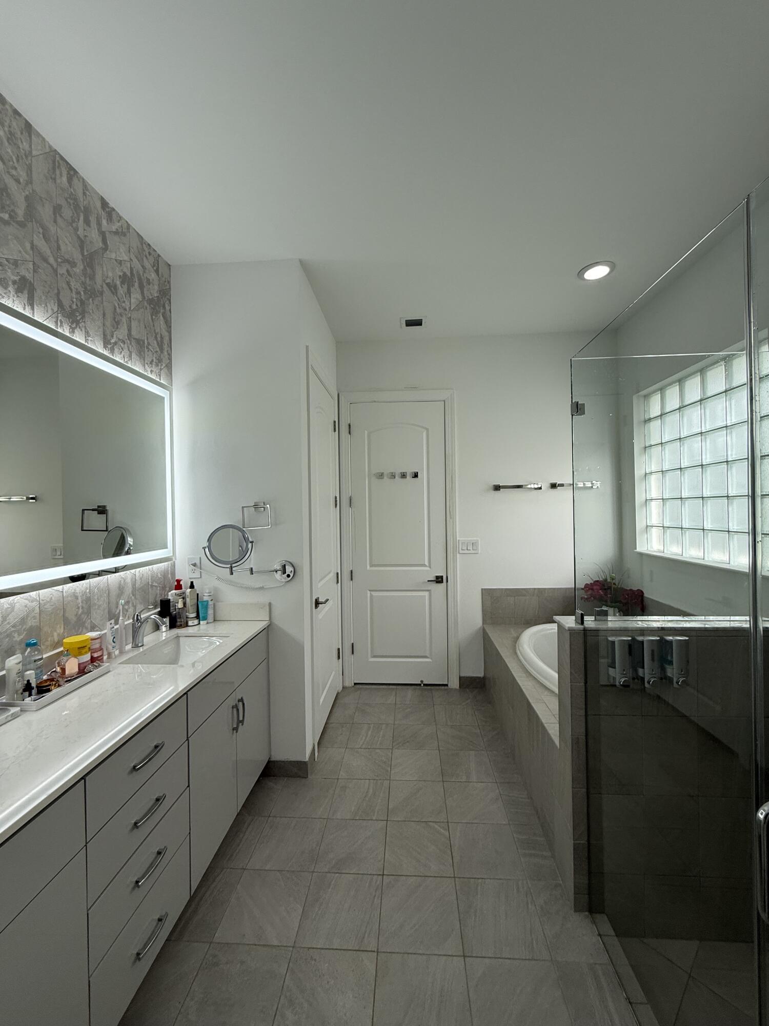 CORAL LAGO - Residential