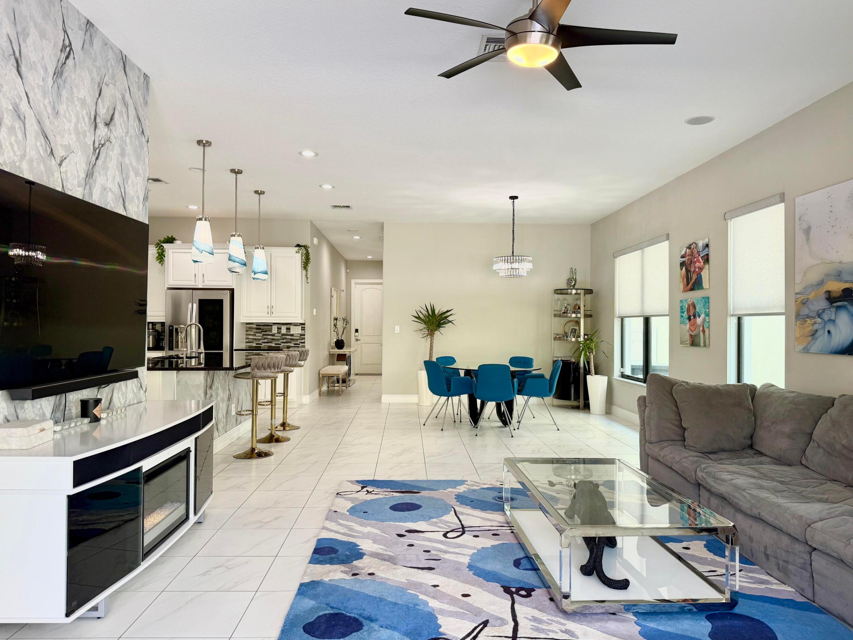 CORAL LAGO - Residential