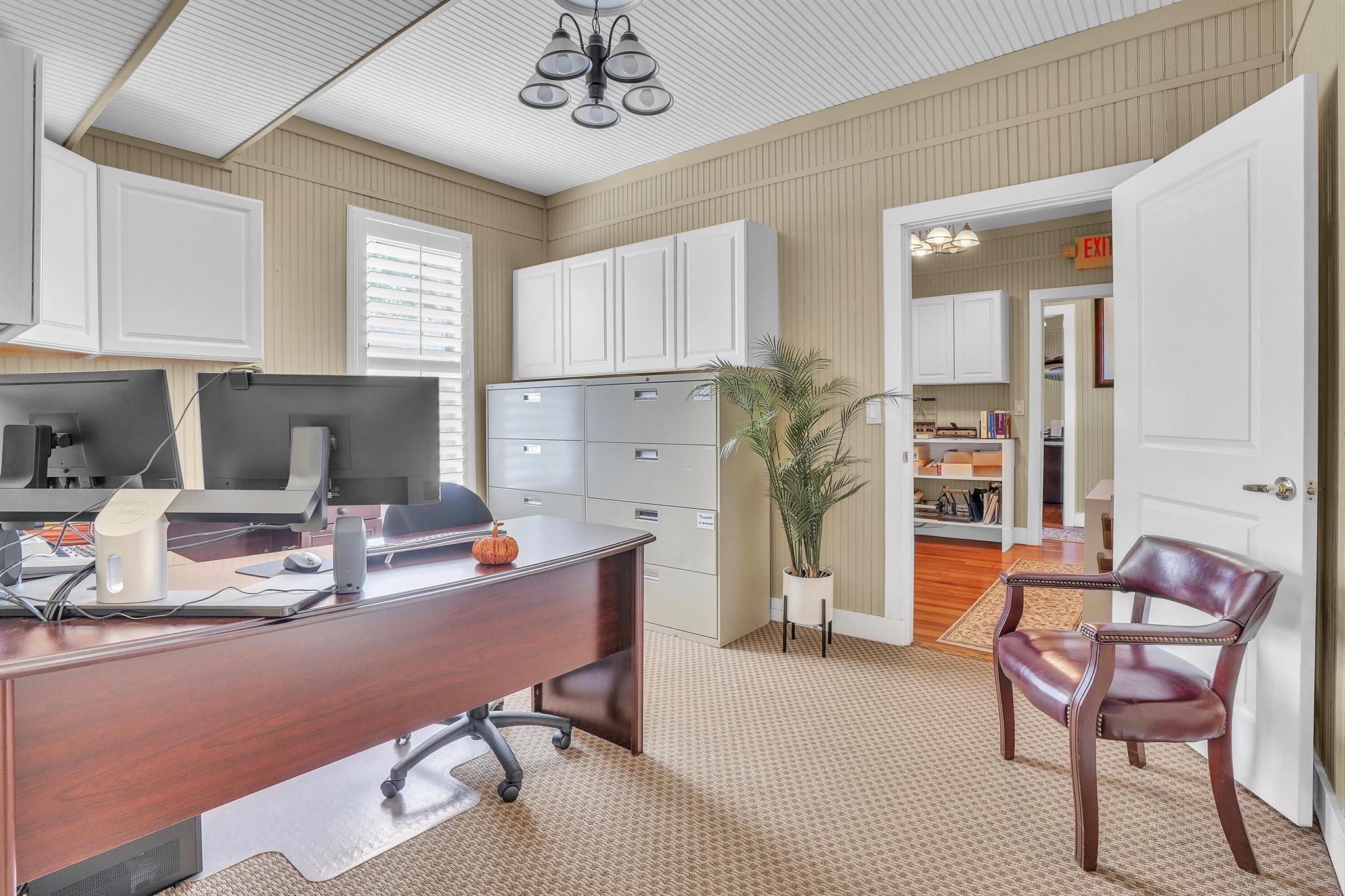 CARLTON'S ADDITION TO FOR - Commercial Sale