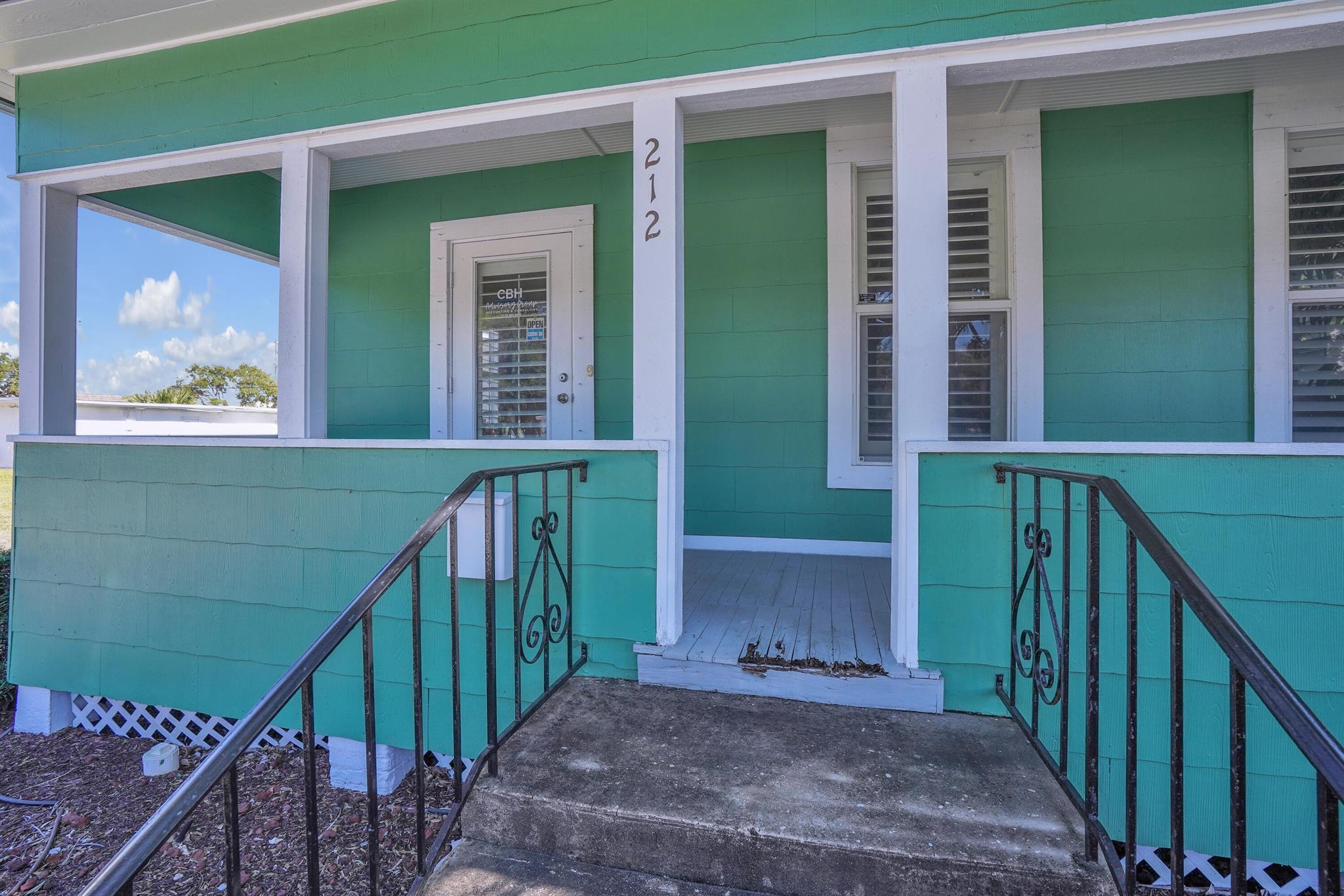 CARLTON'S ADDITION TO FOR - Commercial Sale