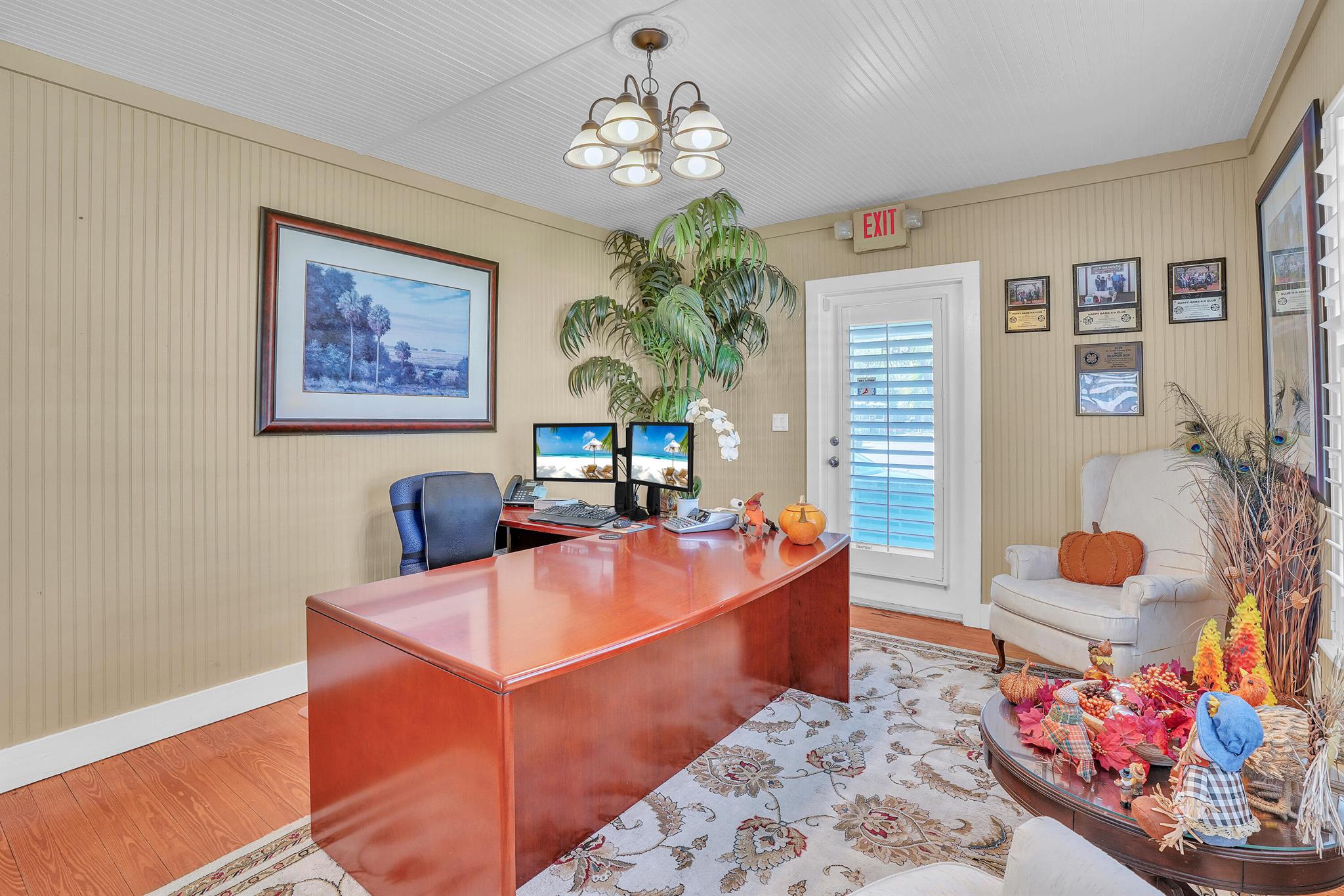 CARLTON'S ADDITION TO FOR - Commercial Sale