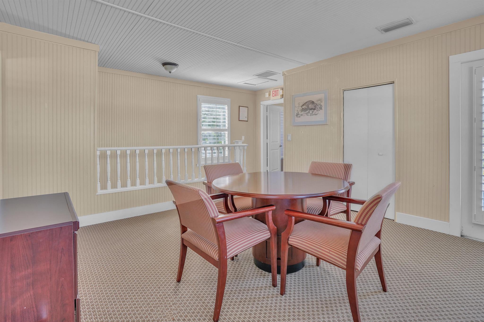 CARLTON'S ADDITION TO FOR - Commercial Sale