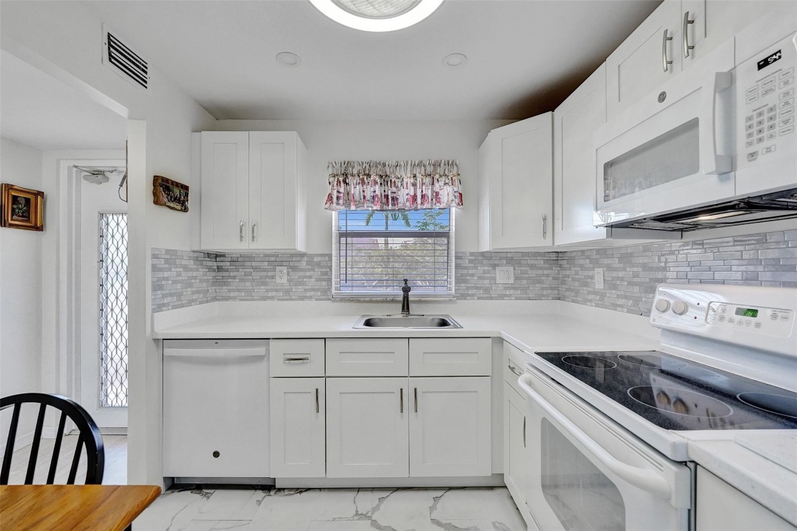 Sunrise Lakes - Residential