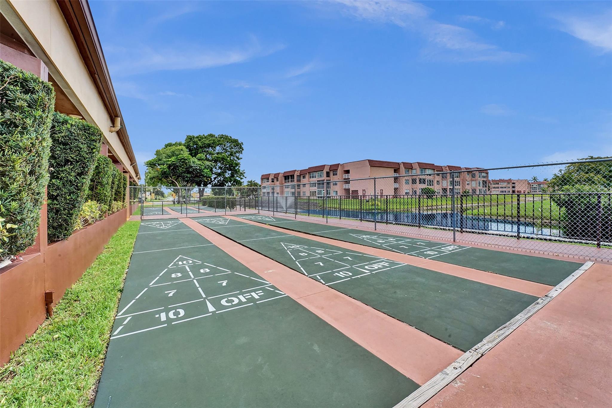 Sunrise Lakes - Residential