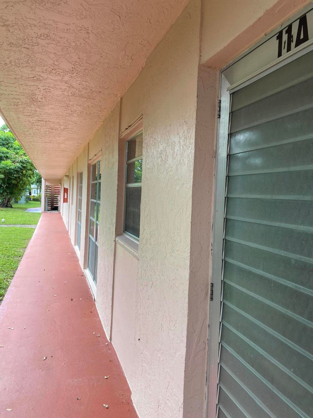 Photo of 11 GOLFS EDGE A, West Palm Beach, FL 33417 (MLS # B26086900)
