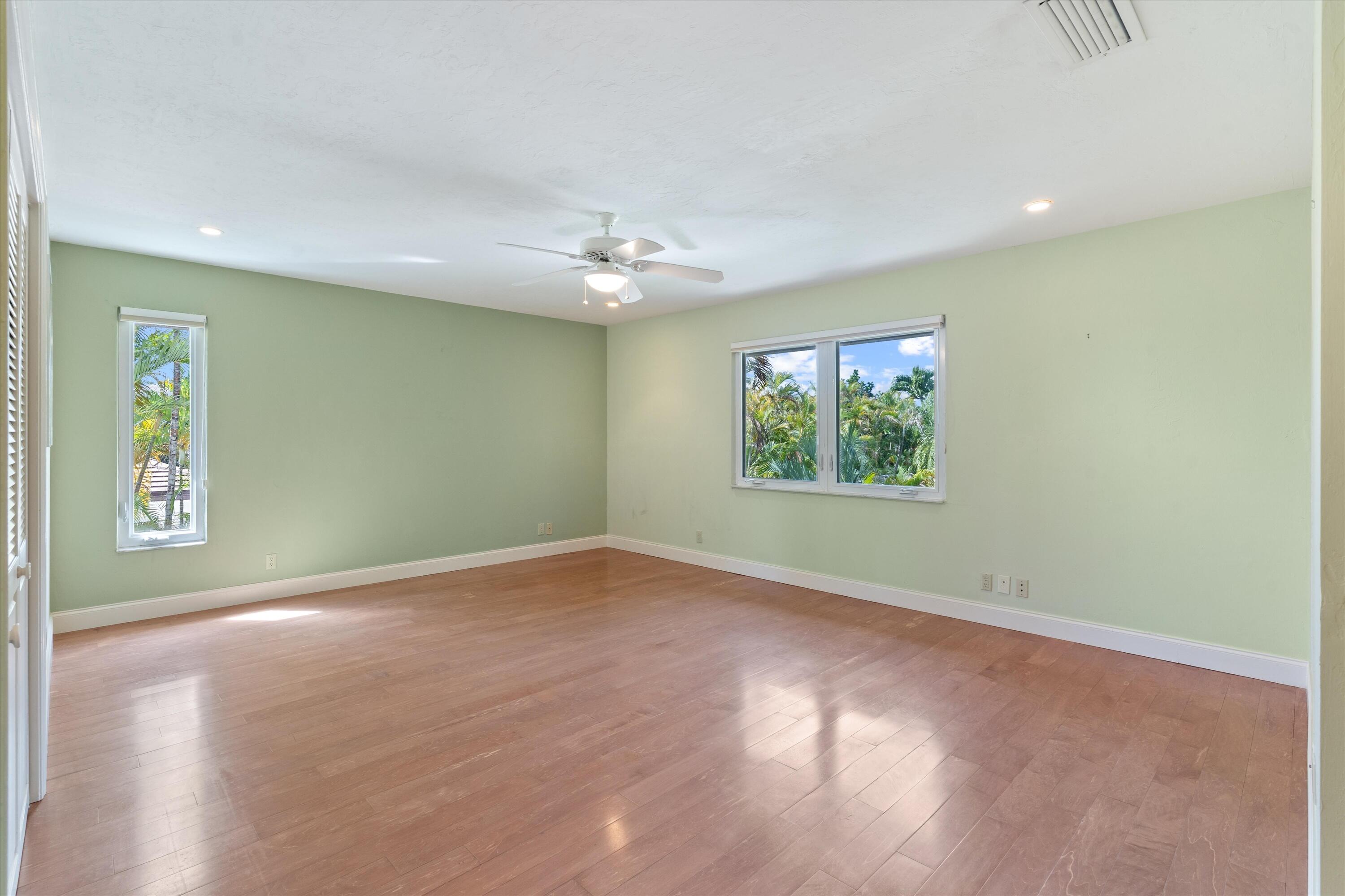 SUN AND SURF CLUB COMMUNITY - Residential