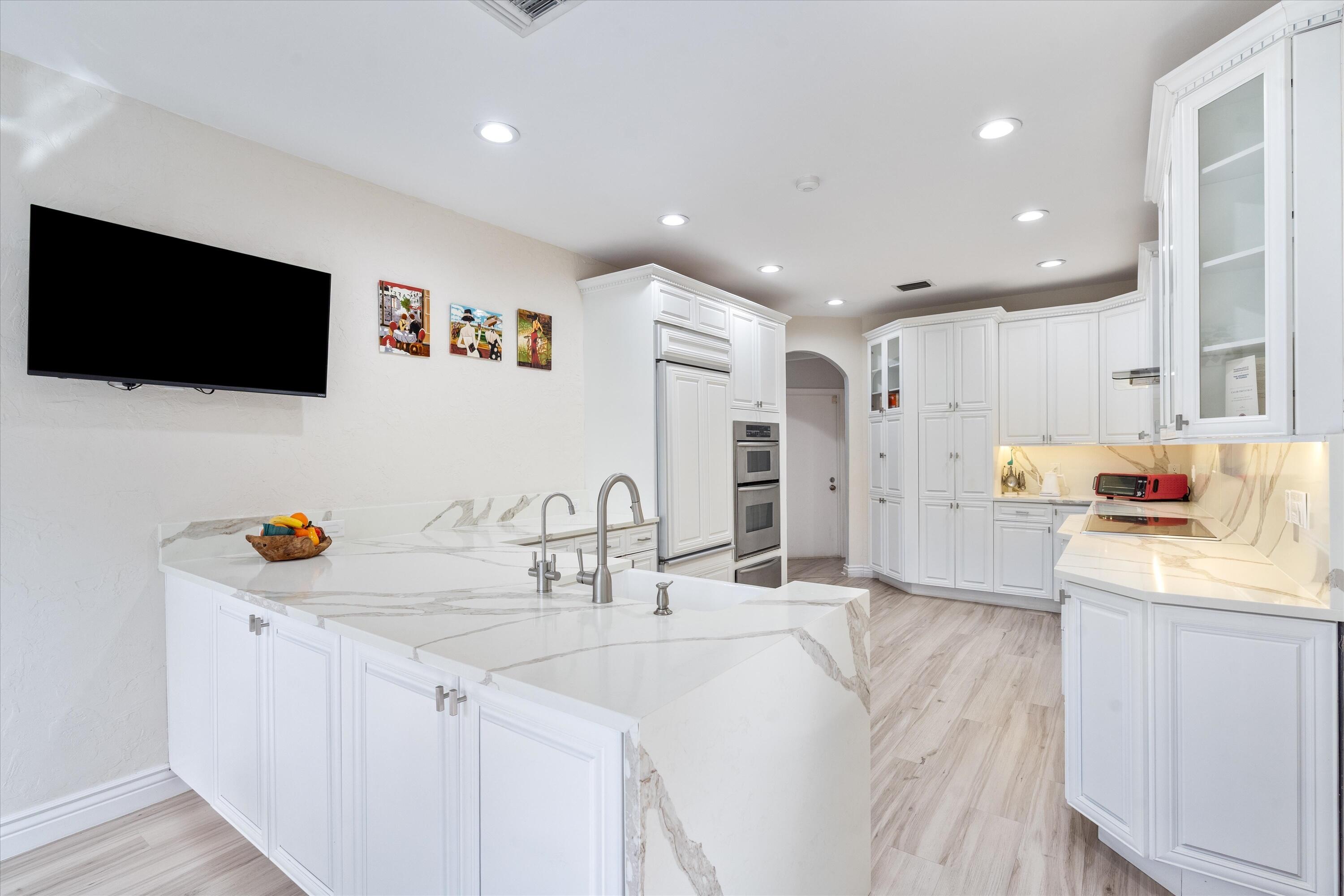 SUN AND SURF CLUB COMMUNITY - Residential