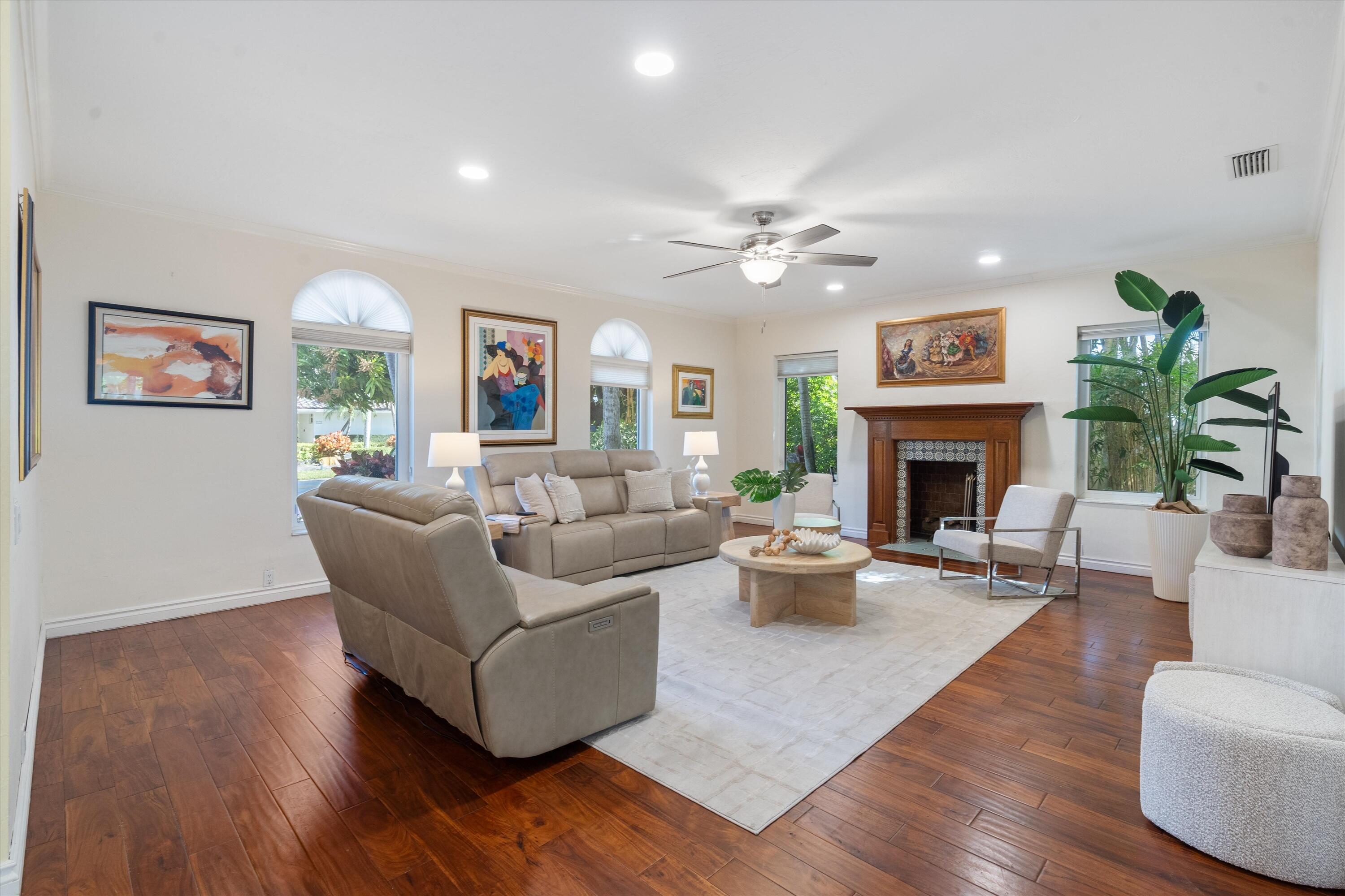 SUN AND SURF CLUB COMMUNITY - Residential