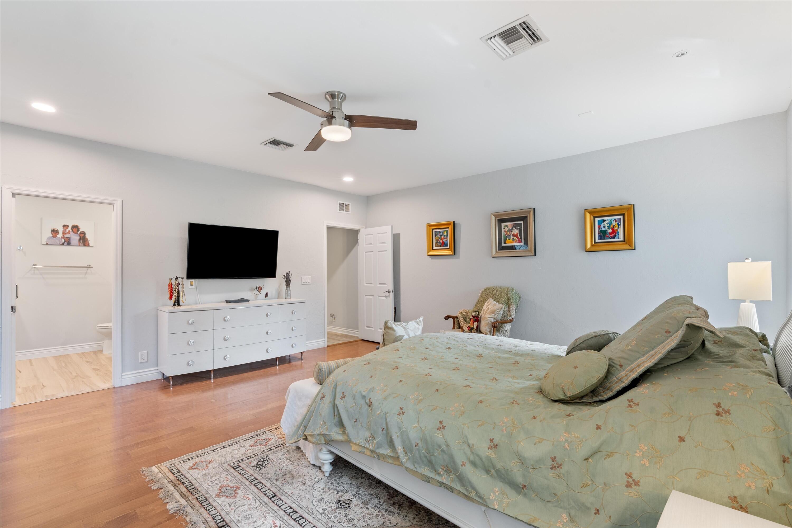 SUN AND SURF CLUB COMMUNITY - Residential