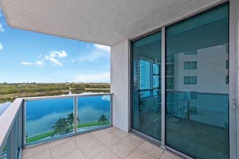 Tiny photo for 2641 N FLAMINGO Road #901N, Sunrise, FL 33323 (MLS # B26069926)