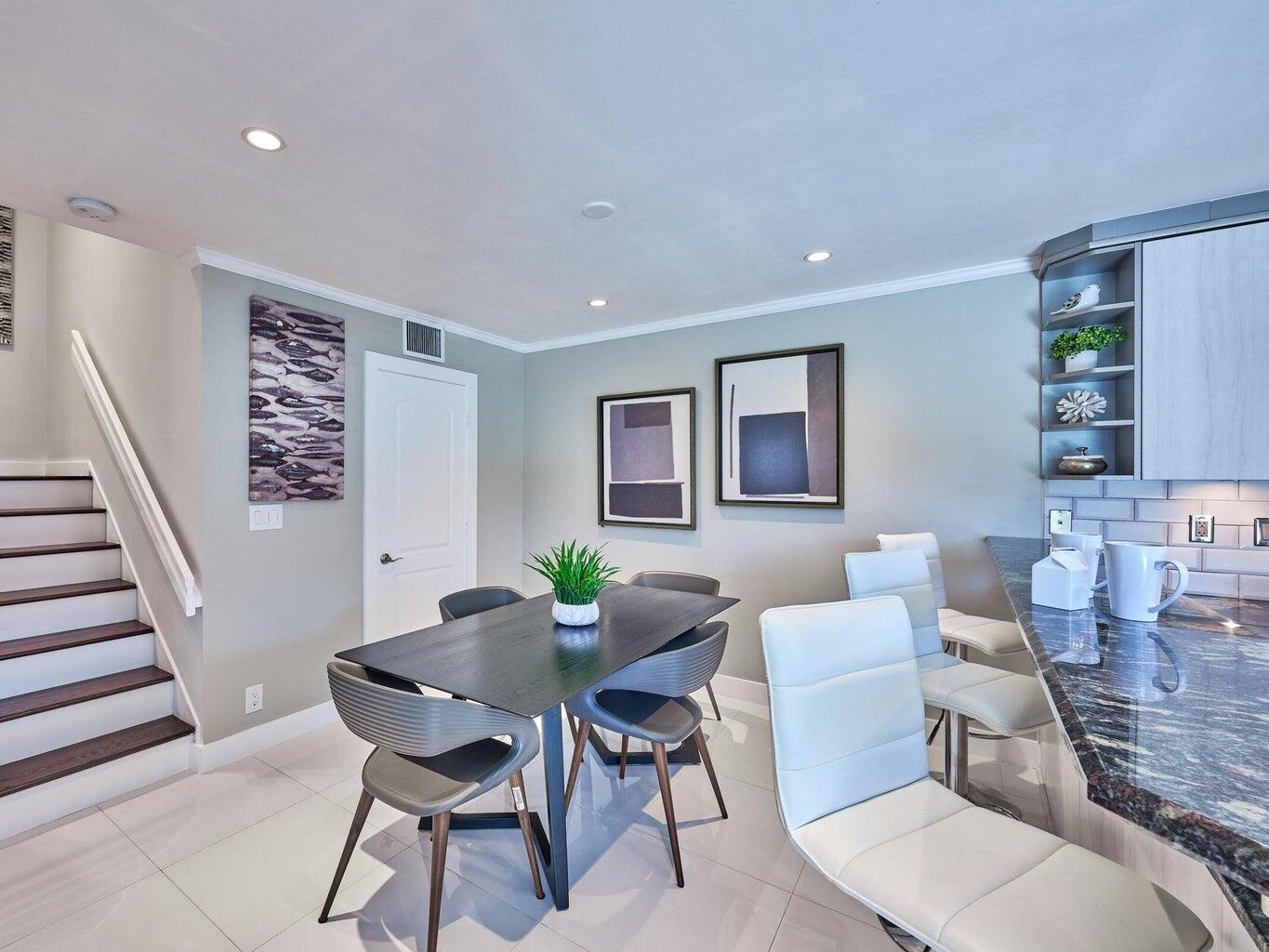 LANDMARK TOWNHOUSES - Residential