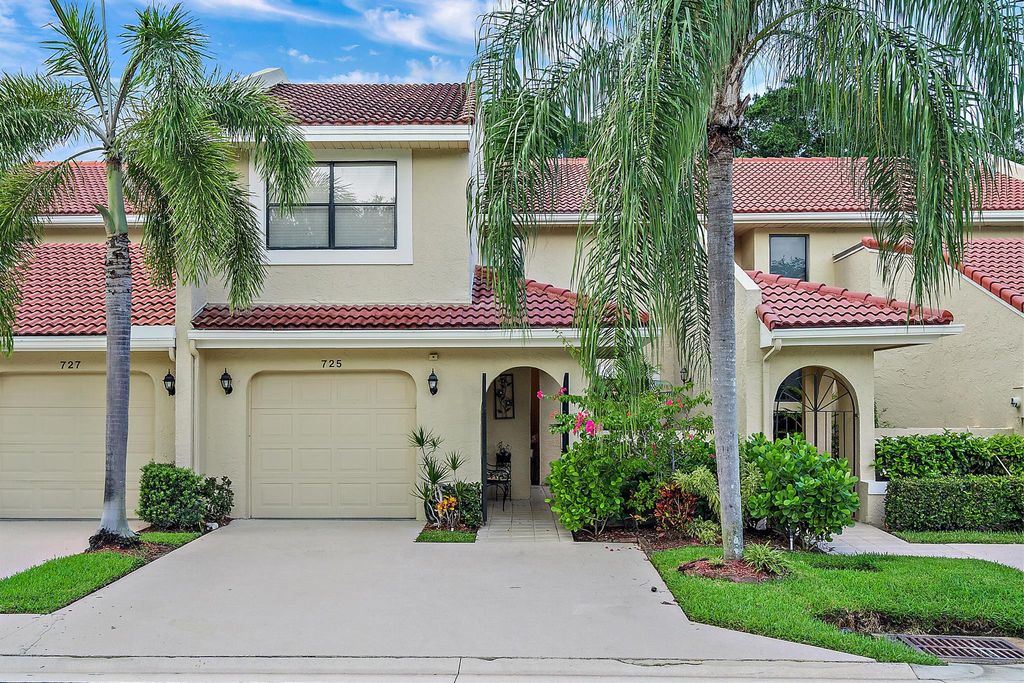 Photo of 725 Windermere Way, Palm Beach Gardens, FL 33418 (MLS # R11138961)
