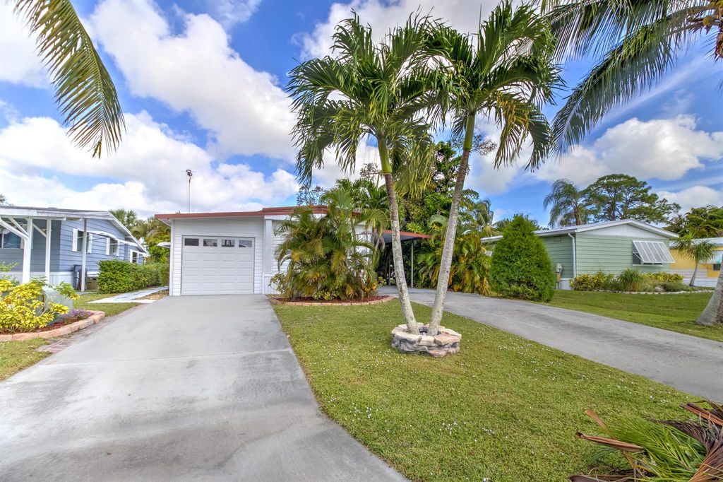 Photo of 241 SE Paradise Place, Stuart, FL 34997 (MLS # R10938521)