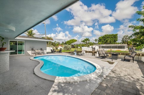 Tiny photo for 1921 NW 31st Court, Oakland Park, FL 33309 (MLS # F10555255)