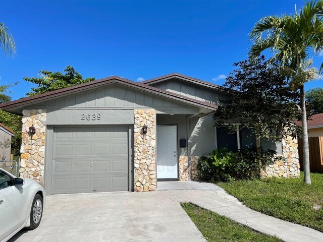 Beautiful 4/2 with huge back yard in the heart of Hollywood, Florida.Newly renovated kitchen and bathMinutes from I-95No HOA so commercial vehicle parking not a problem