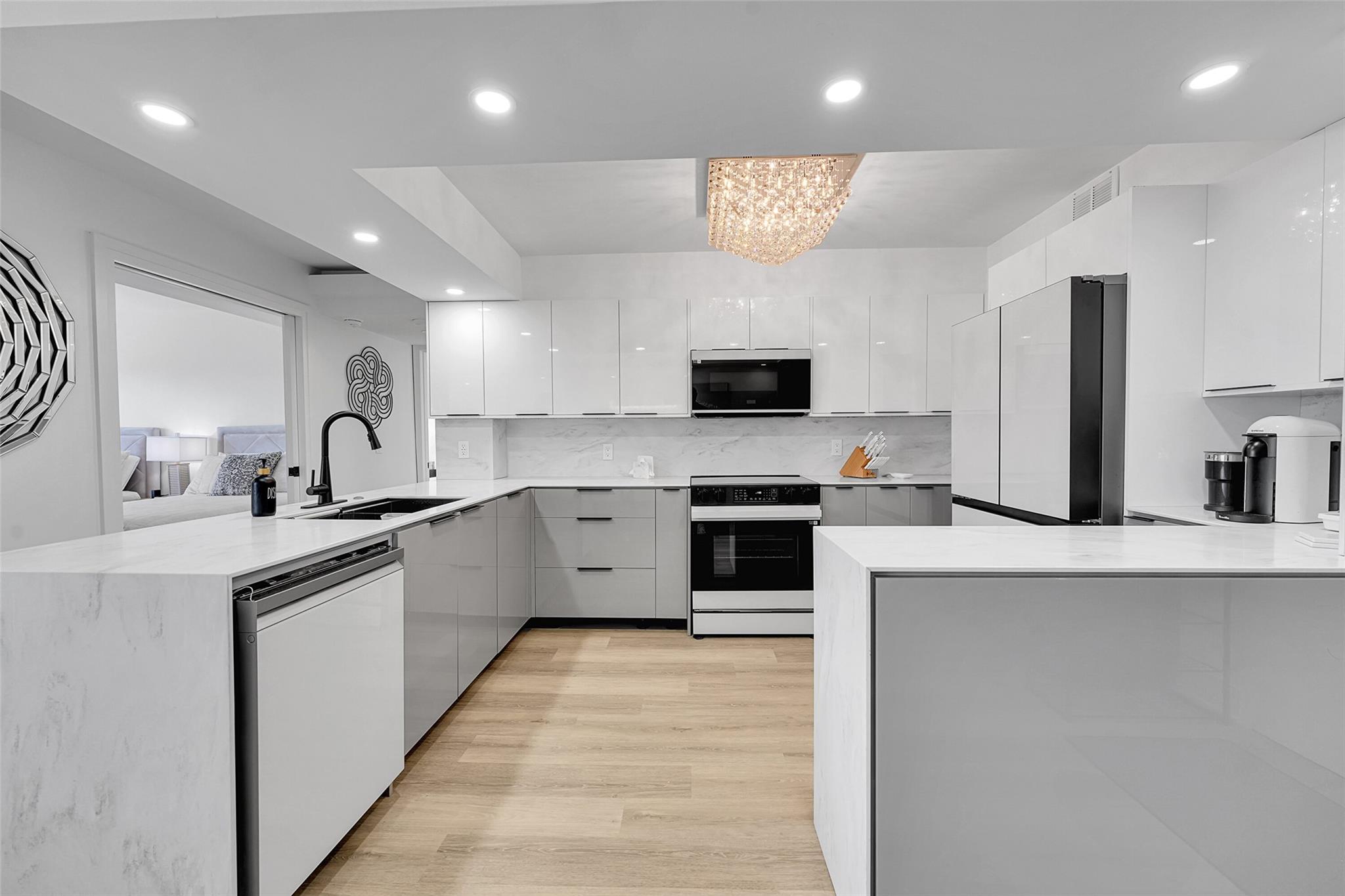 PARLIAMENT HOUSE CONDO - Residential