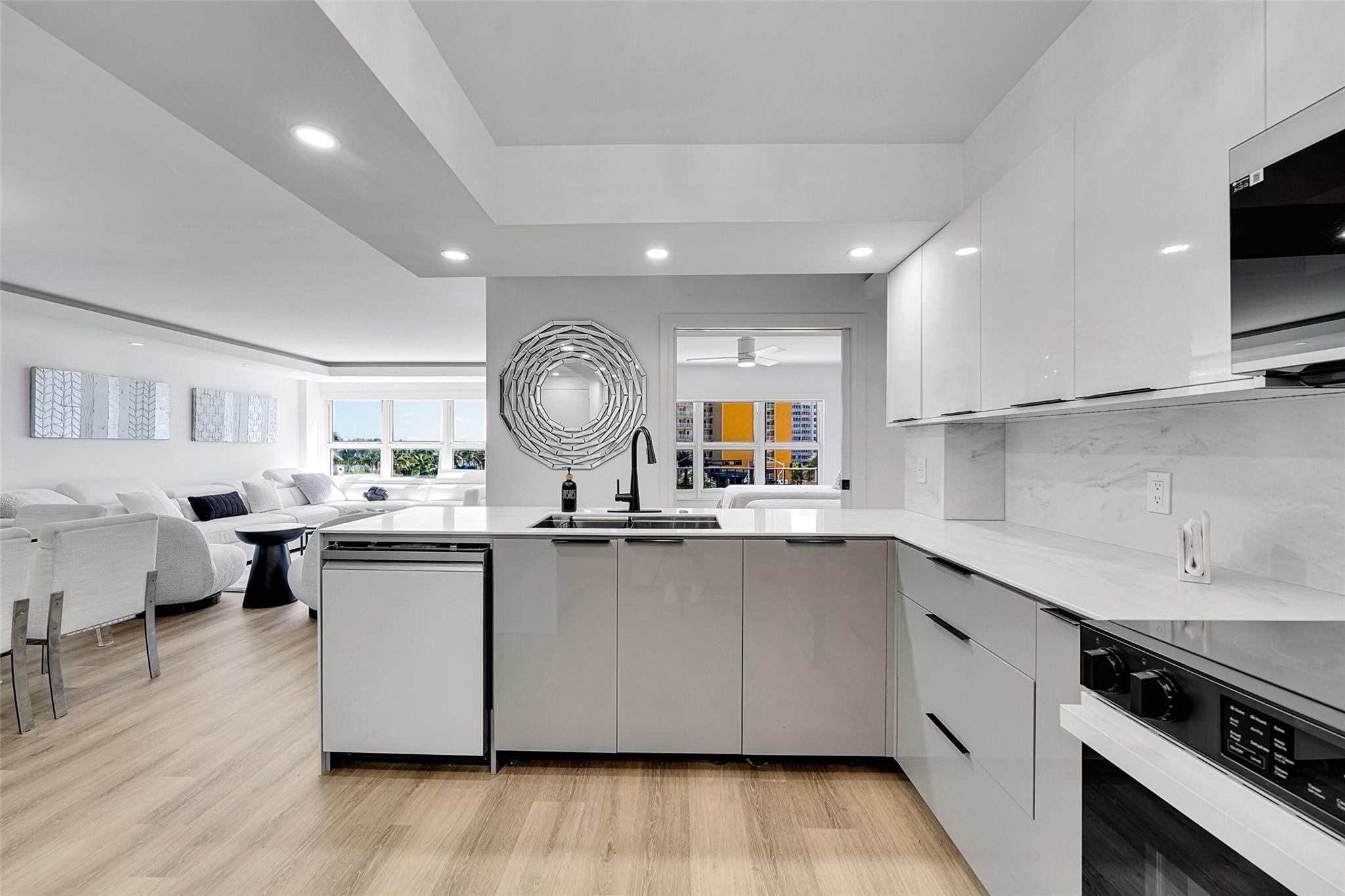 PARLIAMENT HOUSE CONDO - Residential