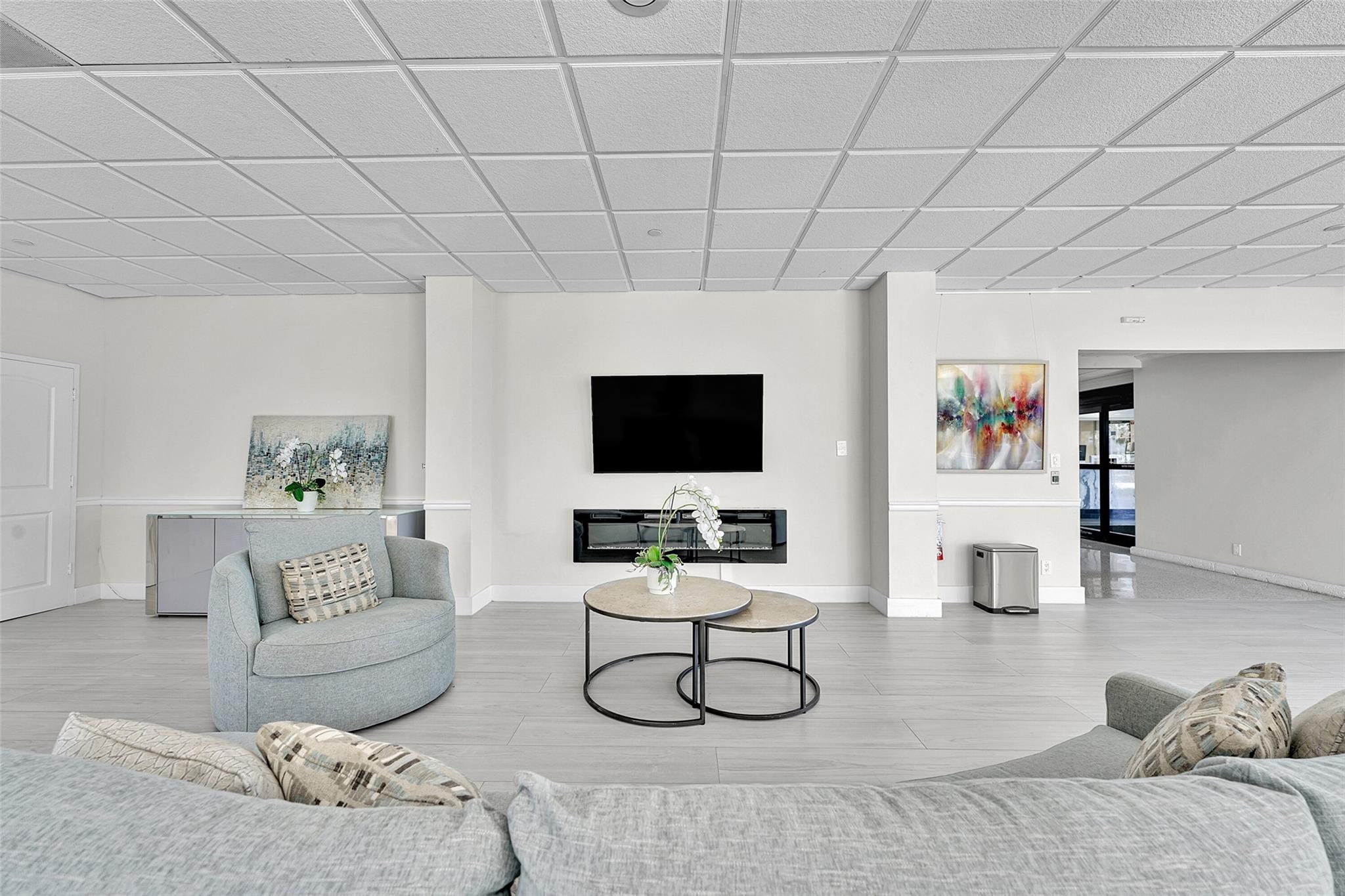 PARLIAMENT HOUSE CONDO - Residential