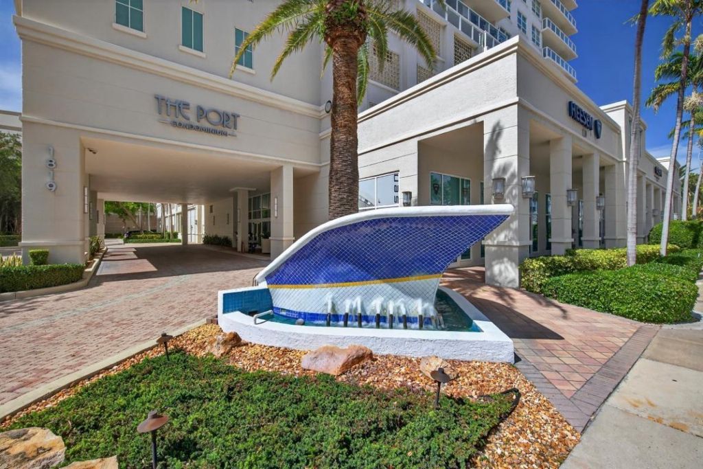 Photo of 1819 SE 17th Street #910, Fort Lauderdale, FL 33316 (MLS # F10516650)
