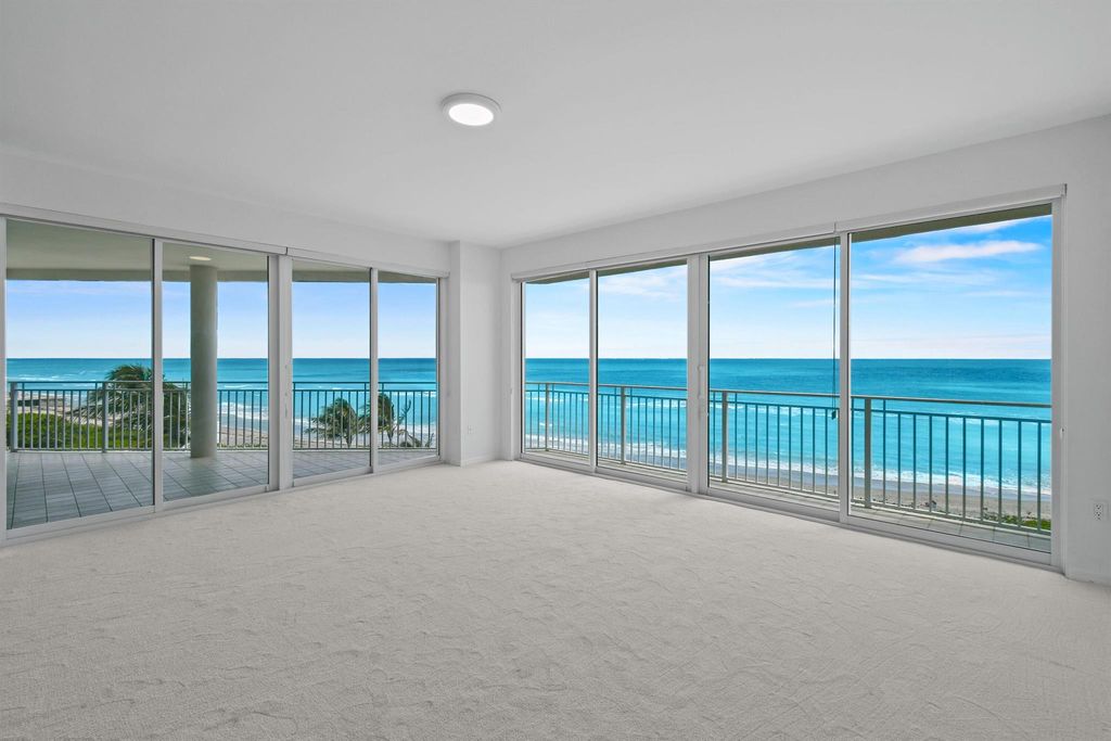 Photo of 1660 S Highway A1a Highway #352, Jupiter, FL 33477 (MLS # R11086889)
