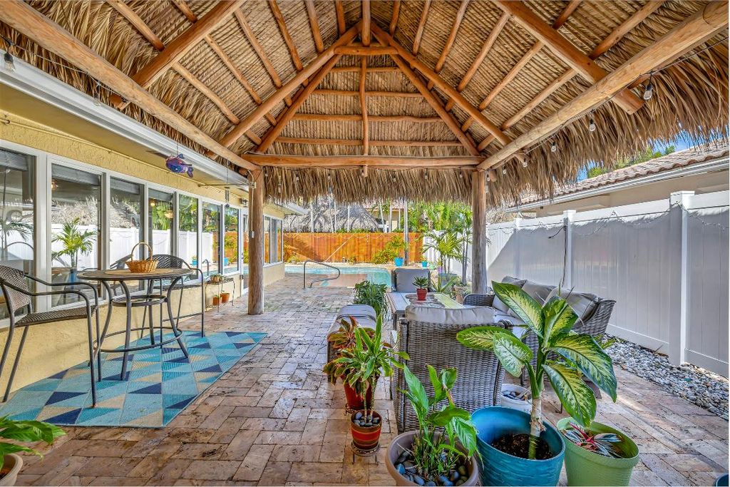 Photo of 1410 SE 14th Avenue, Deerfield Beach, FL 33441 (MLS # R10958254)
