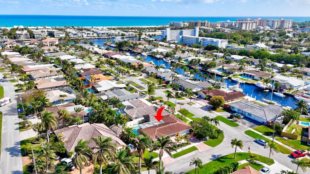 Photo of 1410 SE 14th Avenue, Deerfield Beach, FL 33441 (MLS # R10958254)