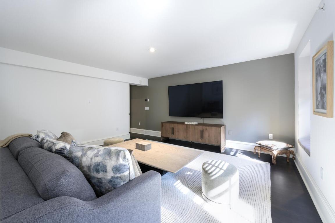 FLORAL PARK - Residential