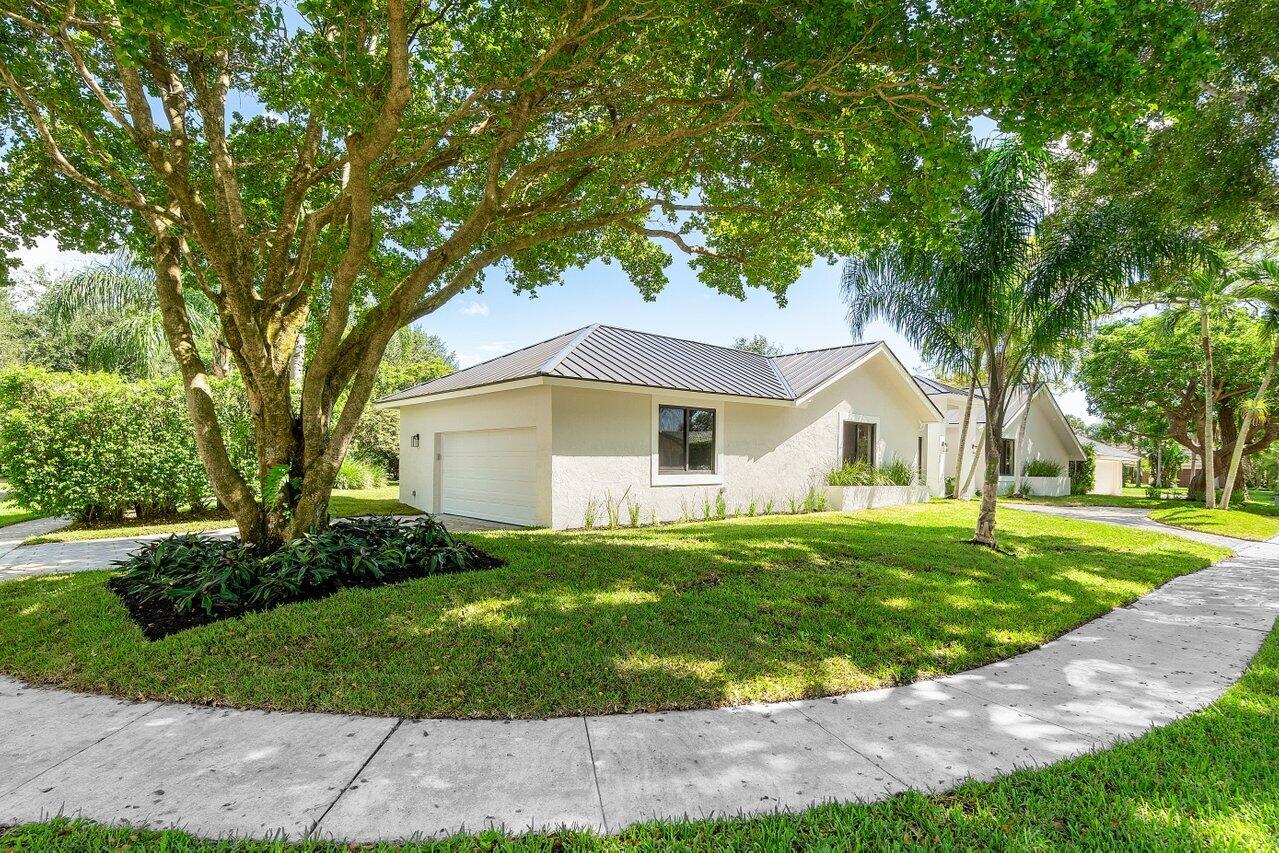 BOCA RATON BATH & TENNIS - Residential