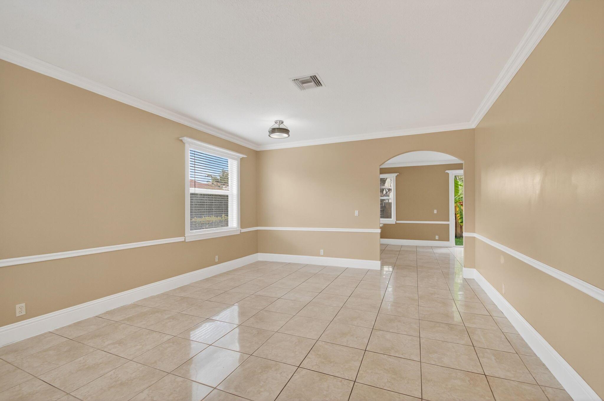 Properties 1756 Pierside Circle