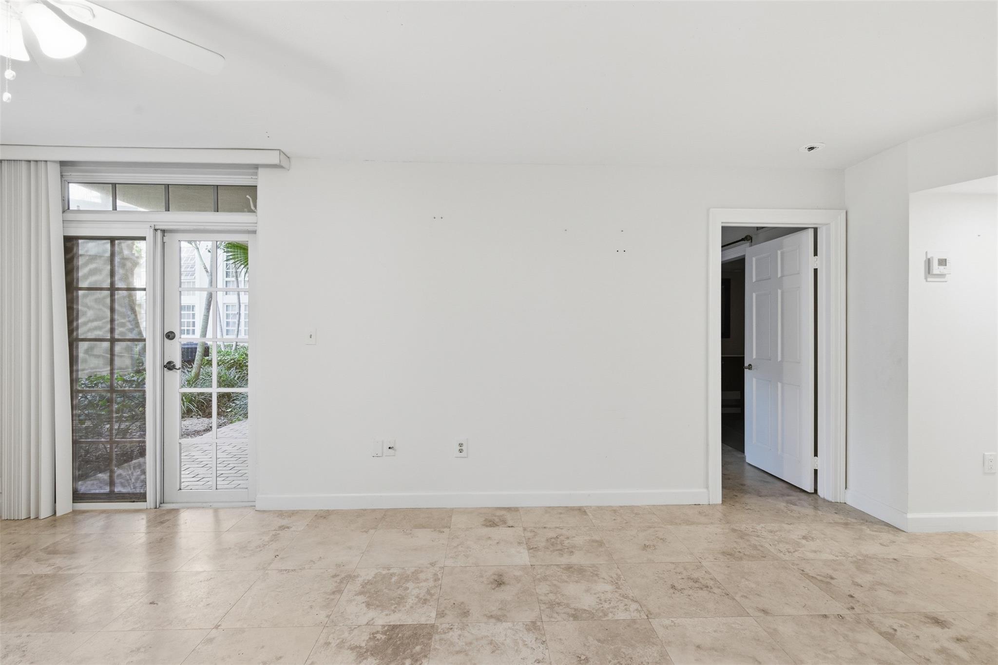 UNIVERSITY INN CONDO - Residential