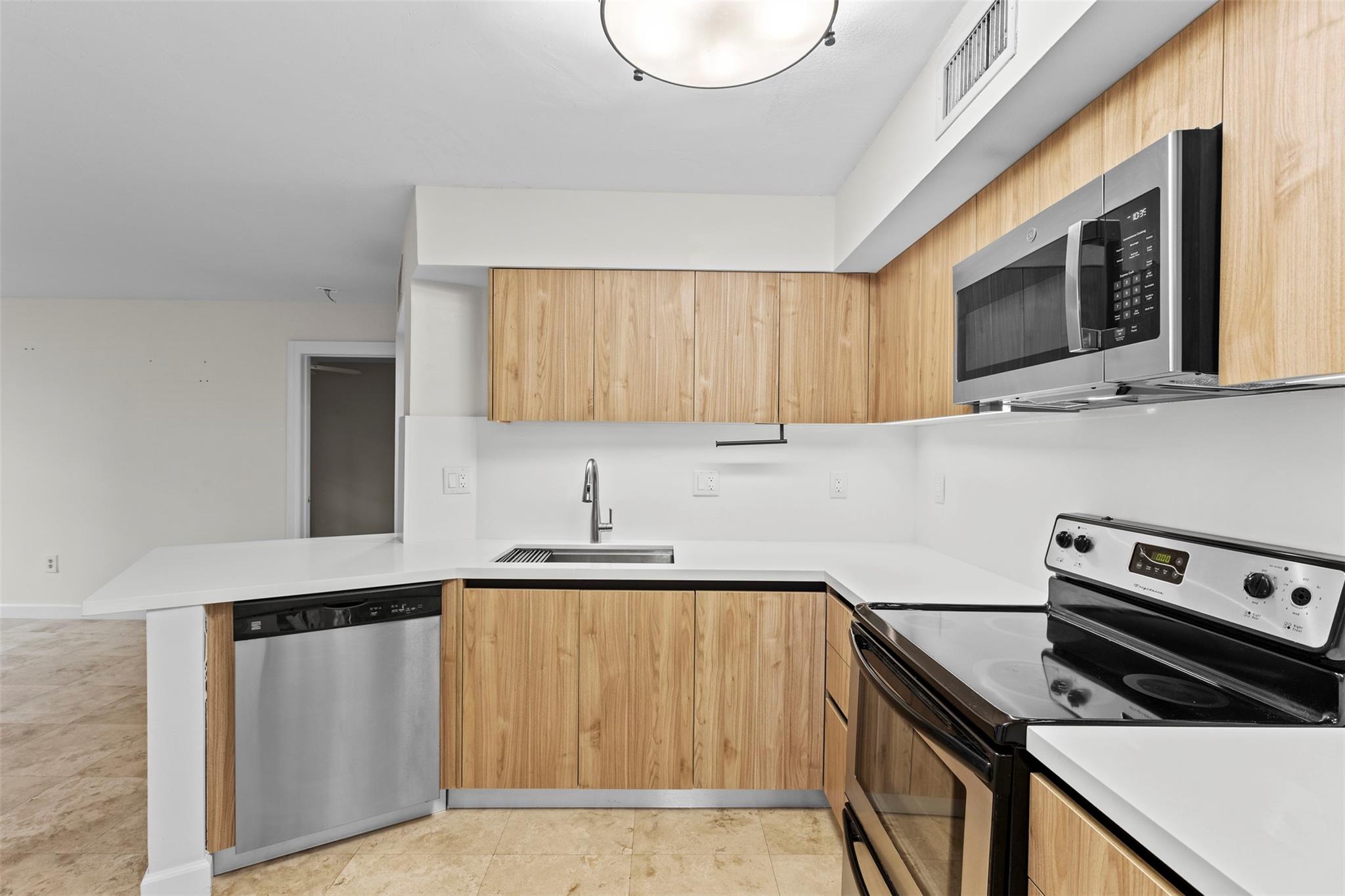 UNIVERSITY INN CONDO - Residential