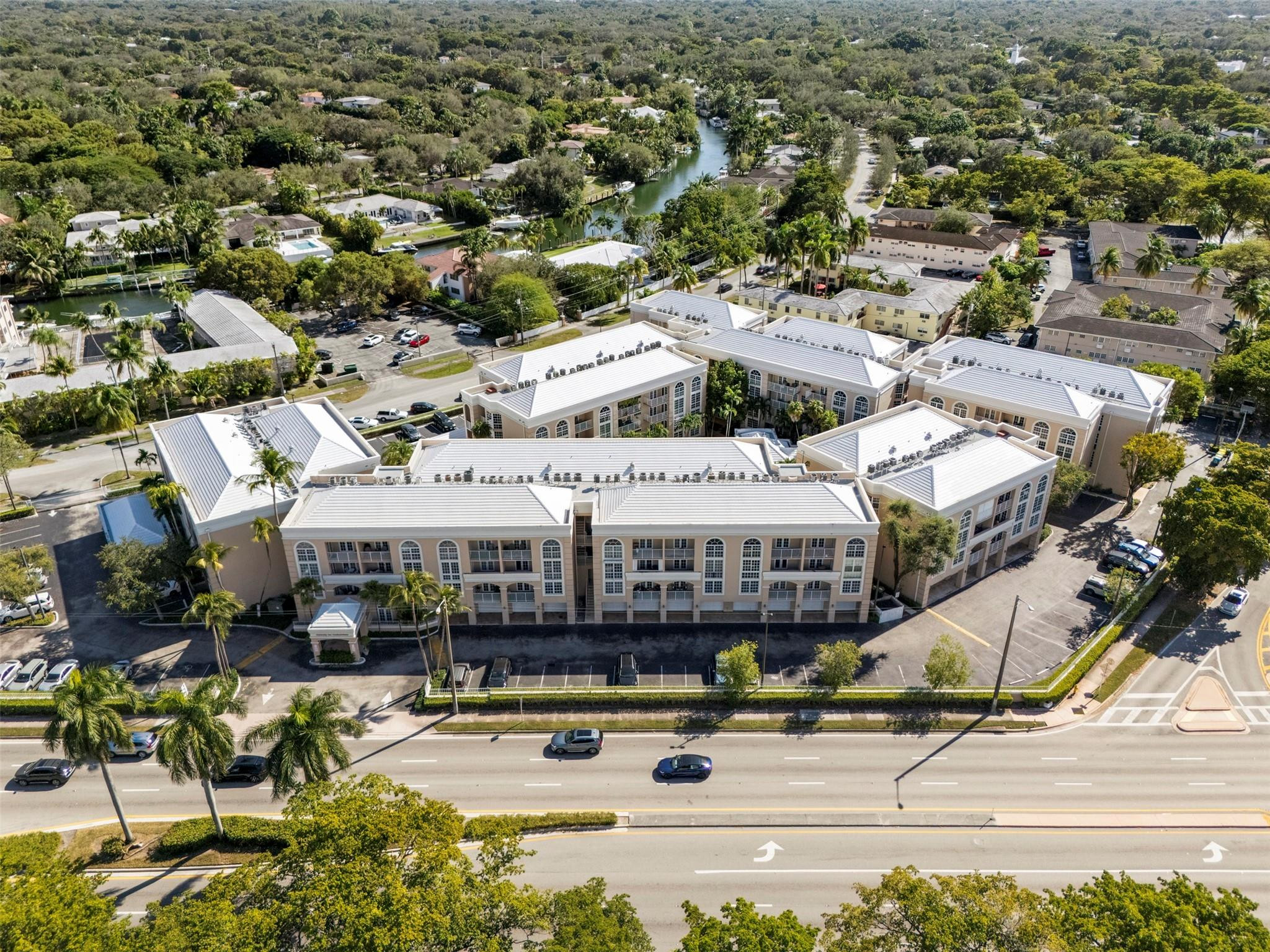 UNIVERSITY INN CONDO - Residential