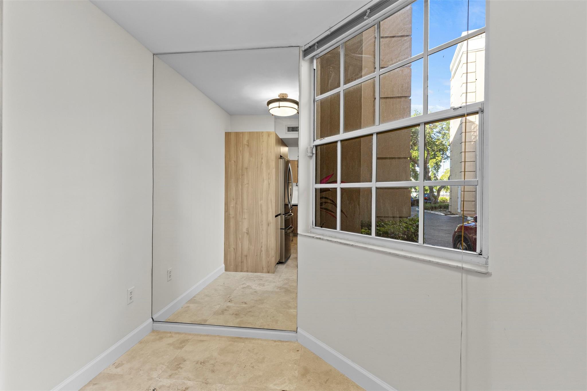 UNIVERSITY INN CONDO - Residential