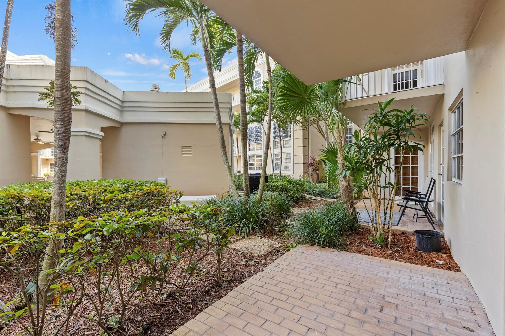 UNIVERSITY INN CONDO - Residential