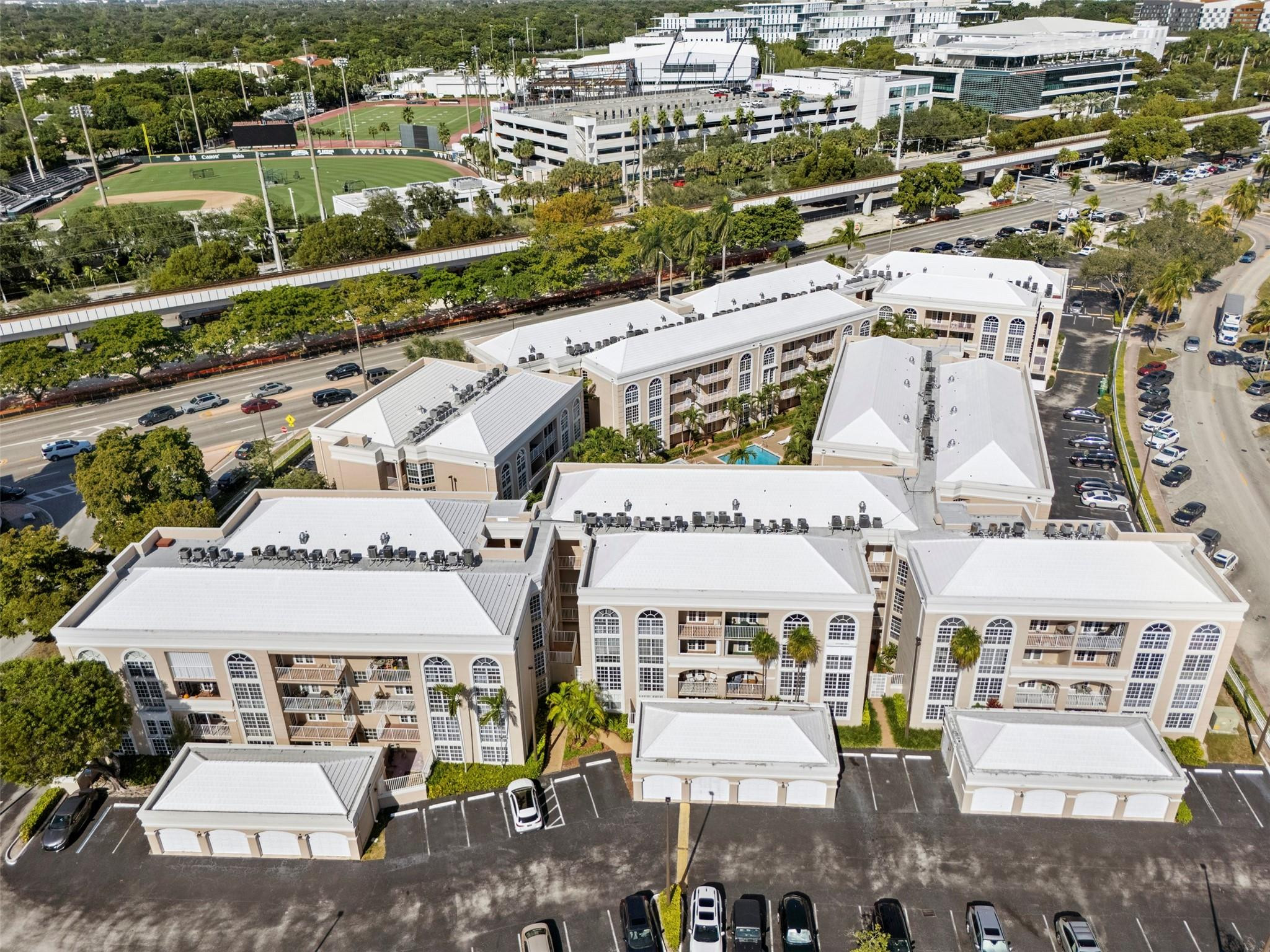 UNIVERSITY INN CONDO - Residential
