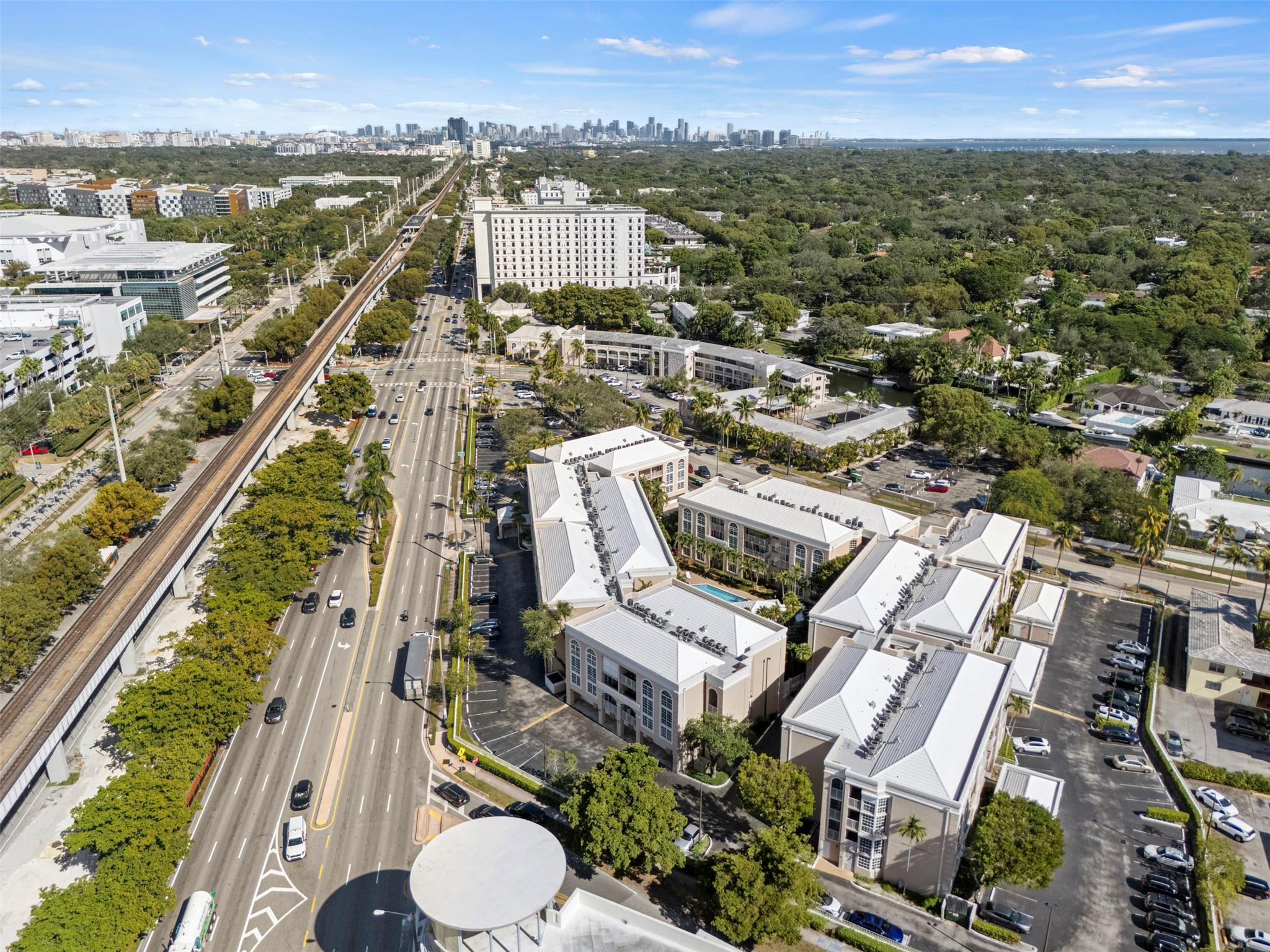 UNIVERSITY INN CONDO - Residential