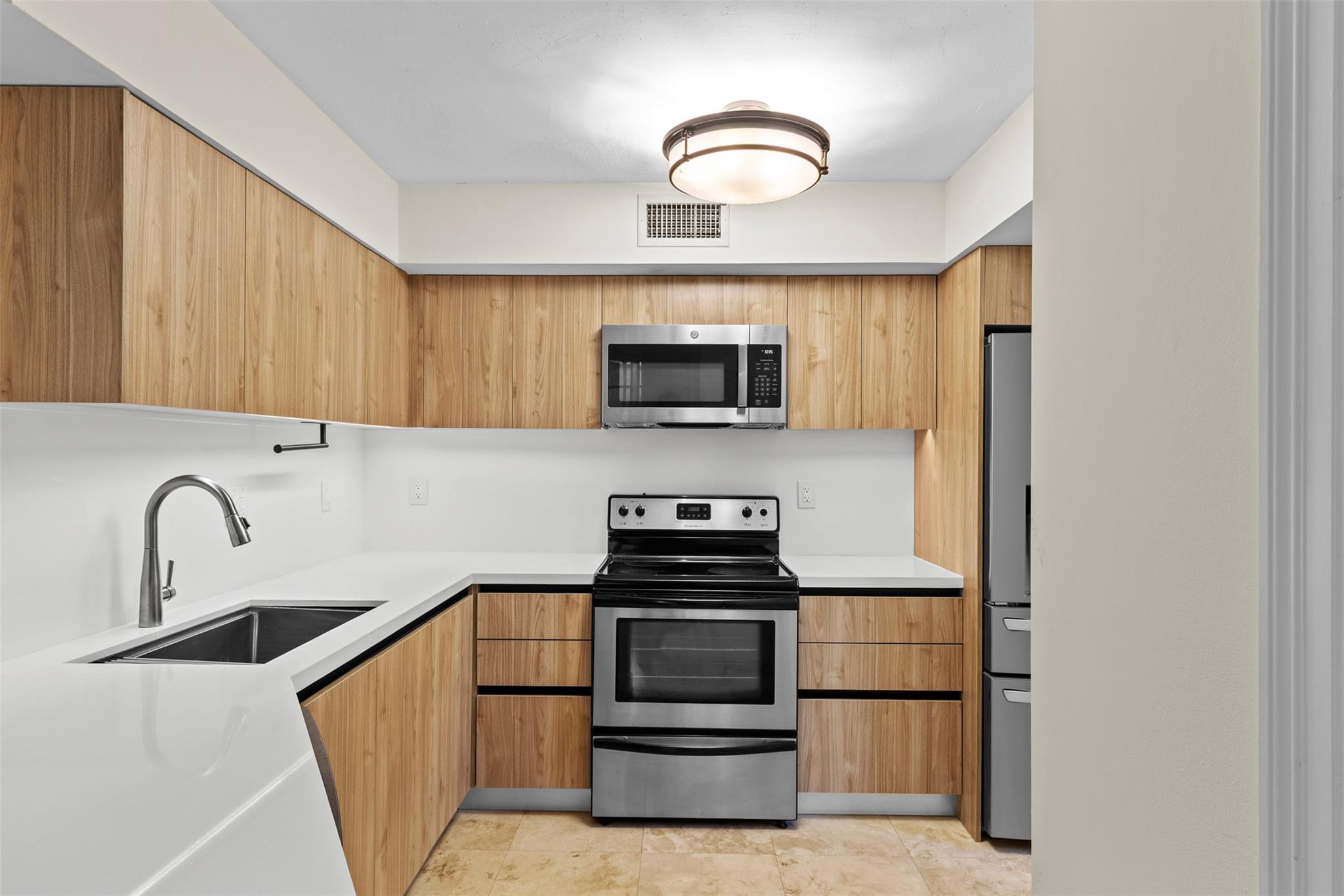 UNIVERSITY INN CONDO - Residential