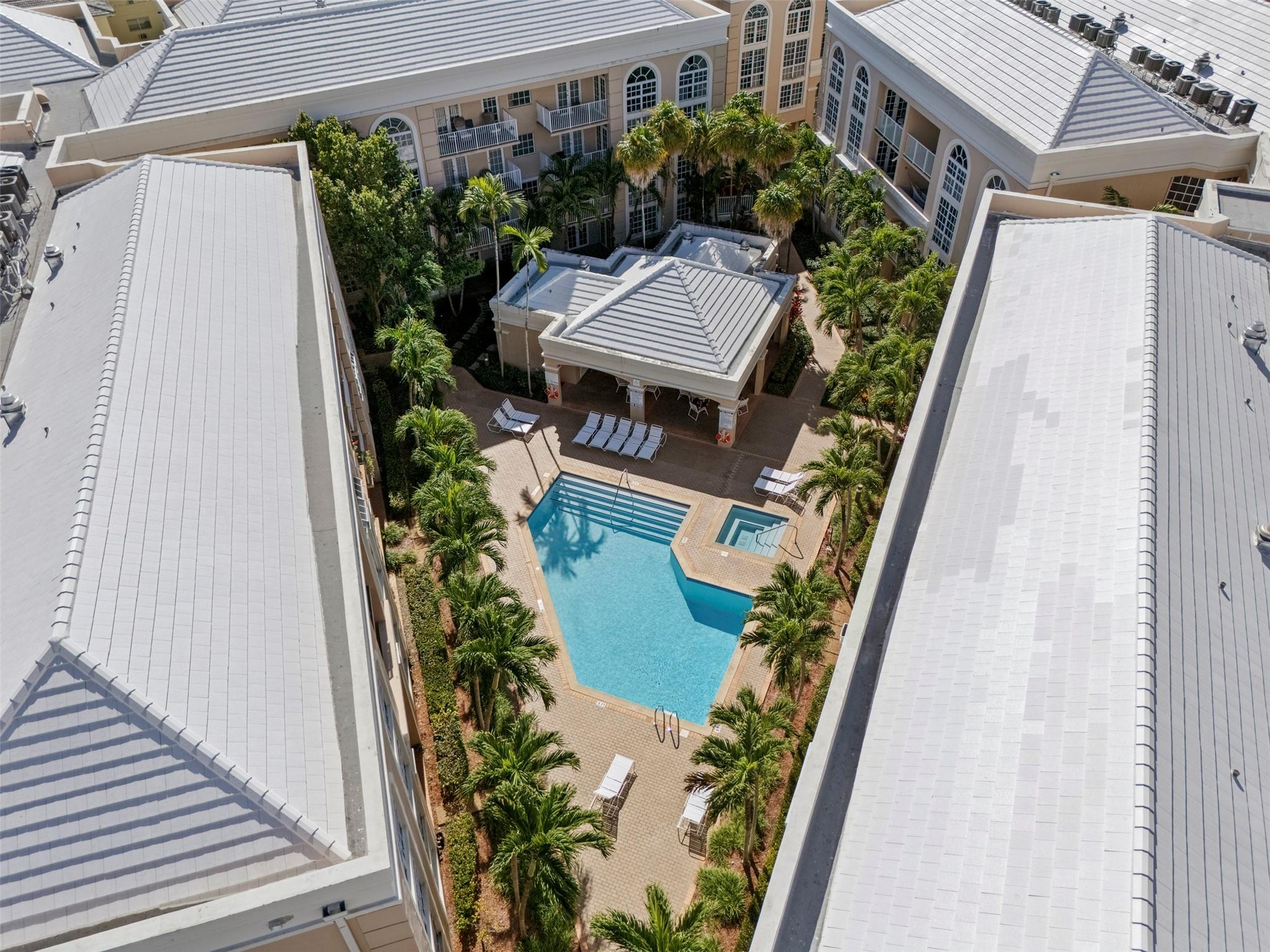 UNIVERSITY INN CONDO - Residential