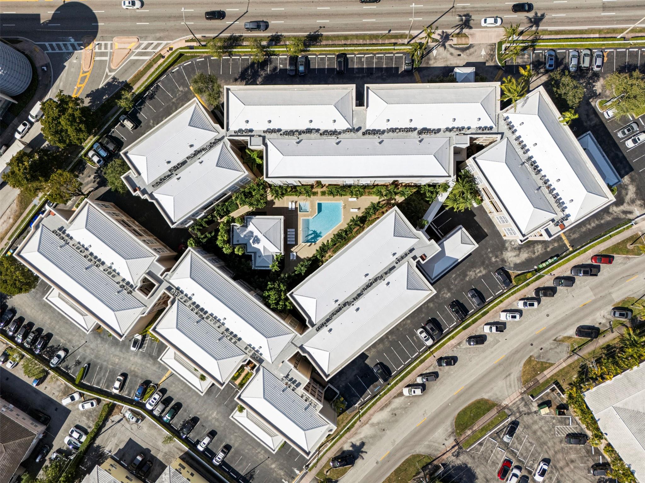 UNIVERSITY INN CONDO - Residential